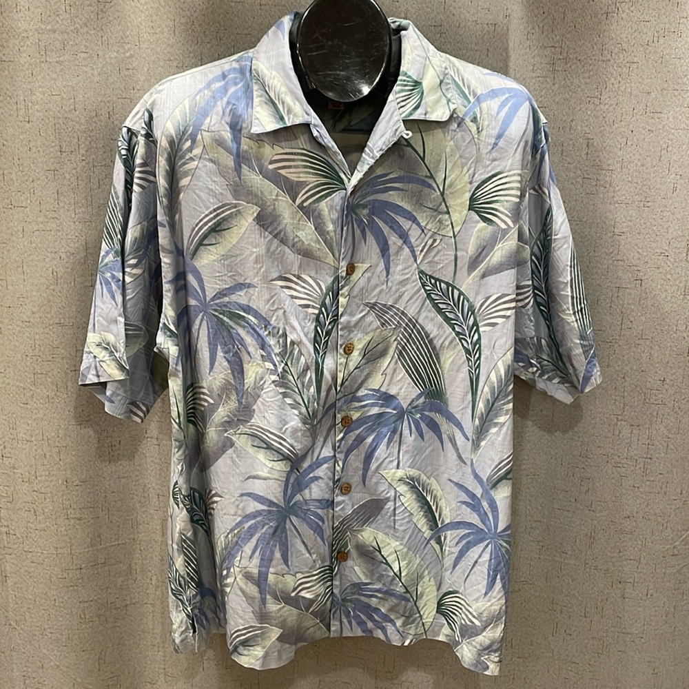 Tommy Bahama 100% Silk Short Sleeve Tropical Shirt Men’s Medium Blue Vacation